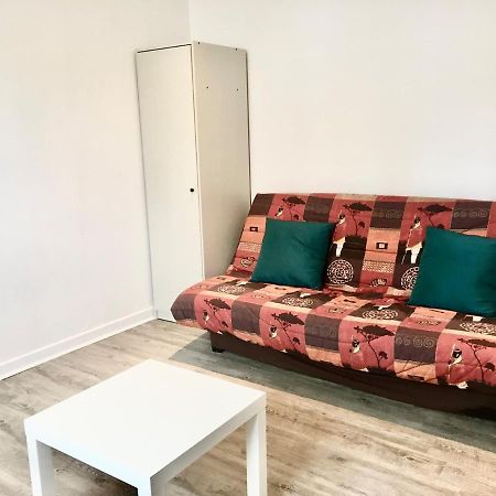 Studio Proche Centre, Zoo Et Axes Routiers Apartment Maubeuge Bagian luar foto