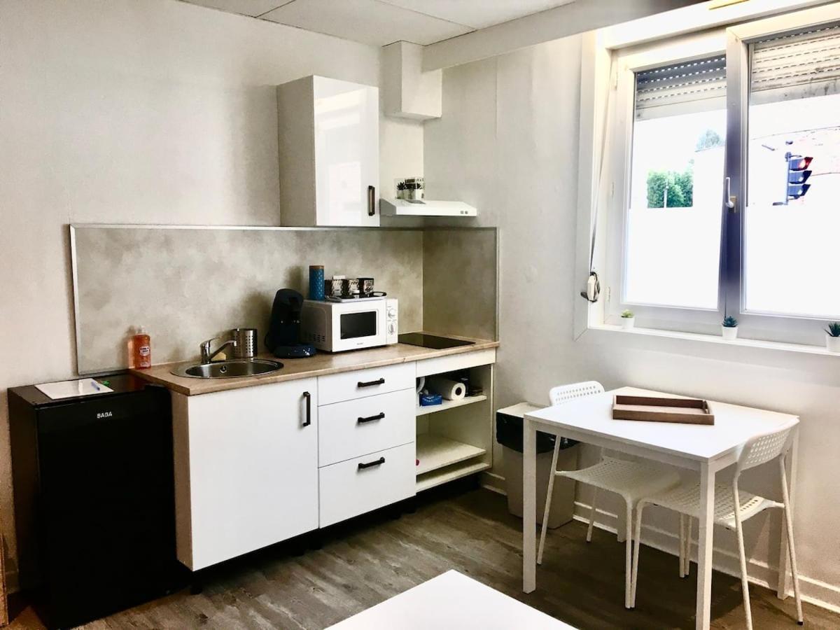 Studio Proche Centre, Zoo Et Axes Routiers Apartment Maubeuge Bagian luar foto