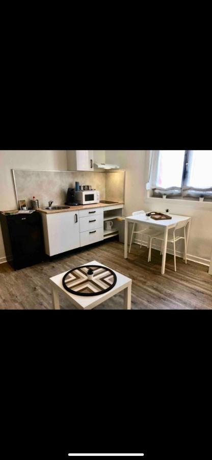 Studio Proche Centre, Zoo Et Axes Routiers Apartment Maubeuge Bagian luar foto